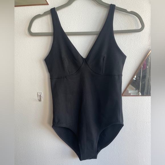 Outdoor Voices Black V-Neck Bodysuit - Picture 3 of 7